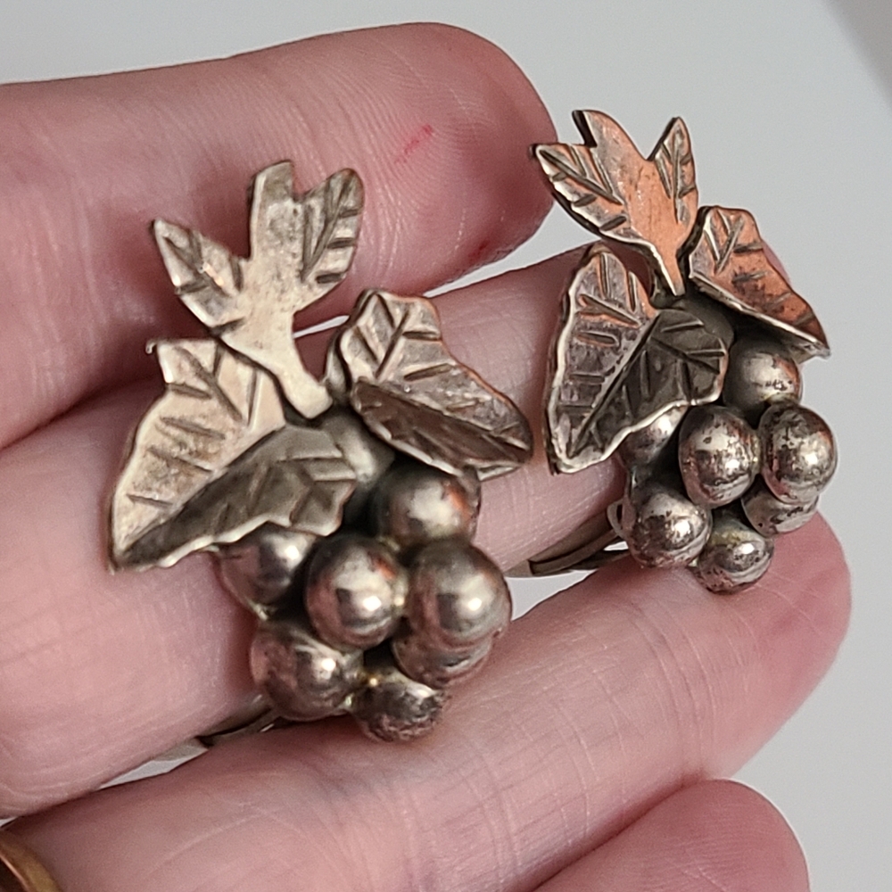 Vintage Grapes Taxco 925 Sterling Silver Earrings 3D Mexico Estate Vtg Fruit